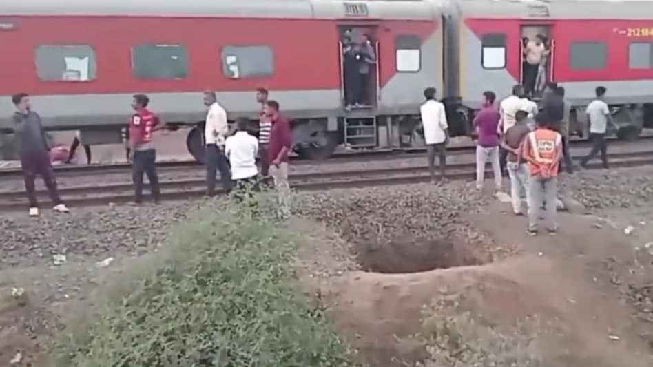 Train Accident: Lucknow-Mumba