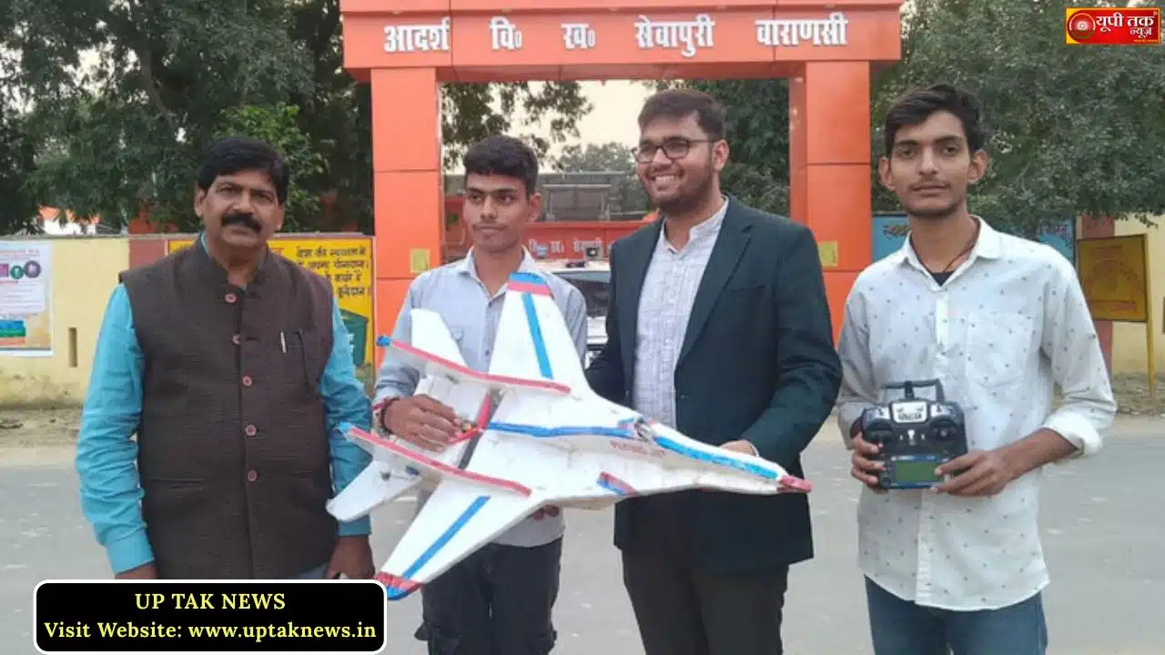 Varanasi News: A 12th-grade student performed an amazing feat by creating a model of a flying jet plane.